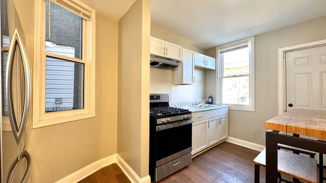 Building Photo - 223 N Luzerne Ave Rental