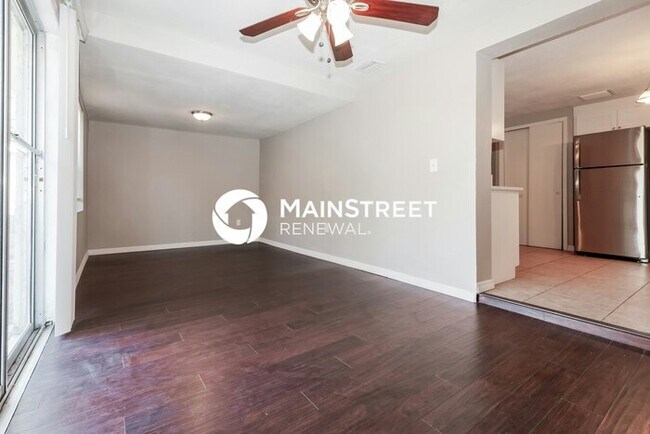 Photo - 3 Bedroom Pet-Friendly Home in Holiday, FL...