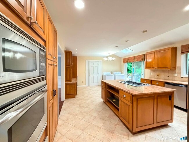 Photo - 144 Munn Rd