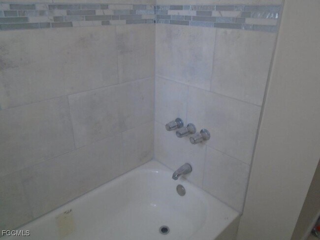 11411 Linda Loma Dr