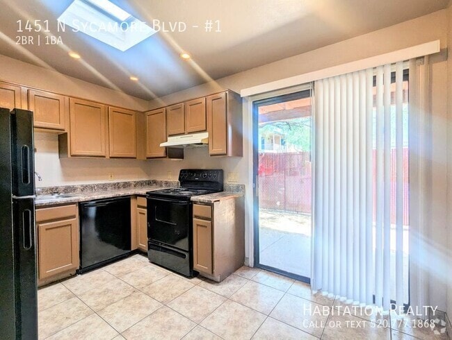 Building Photo - 1451 N Sycamore Blvd Unit #1 Rental