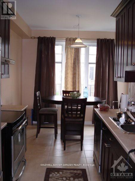 Photo - 92 Selhurst Ave