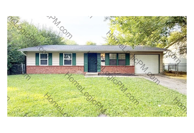 Building Photo - EAST SIDE 3 BEDROOM RANCH AVAILABLE NOW!