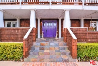 Photo - 2172 Argyle Ave