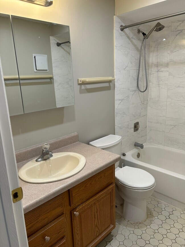 Photo - 5405 Chateau Dr Unidad 5