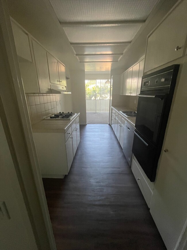 Photo - 1840 Fairburn Ave Unidad 311