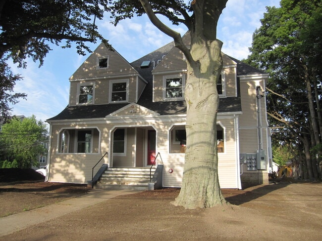 Photo - 198 Union Ave Unidad 5