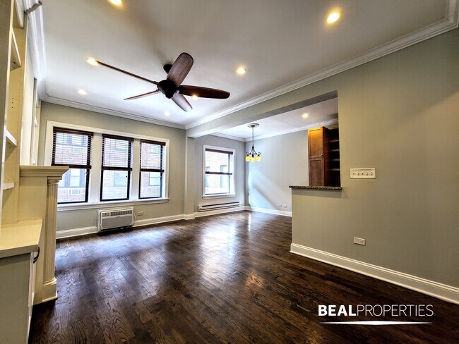 Photo - 744 W Addison St Unidad 1