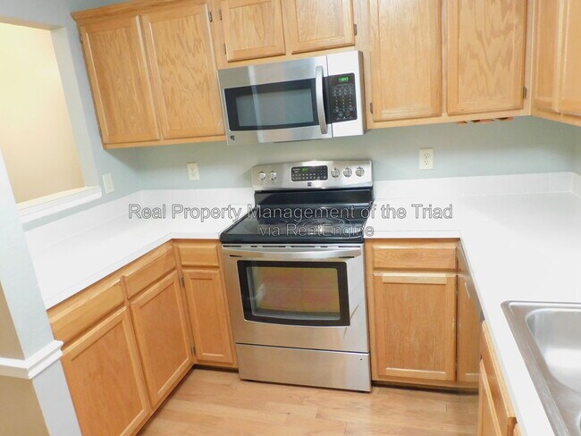 Photo - 12 Cedar Knoll Dr