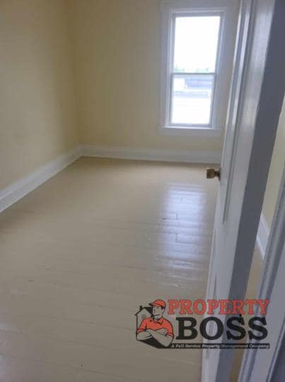 Photo - 825 Wabash St