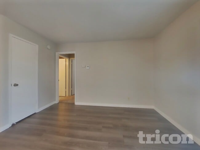 Photo - 1630 E Lake Ct