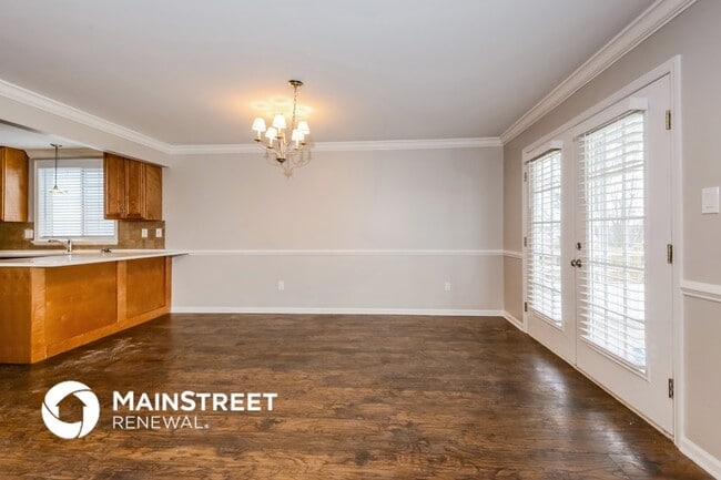 Photo - 2345 Hunters Crest Dr