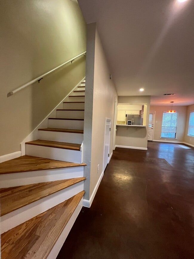 Building Photo - Great home in the heart of South Austin! Unit B