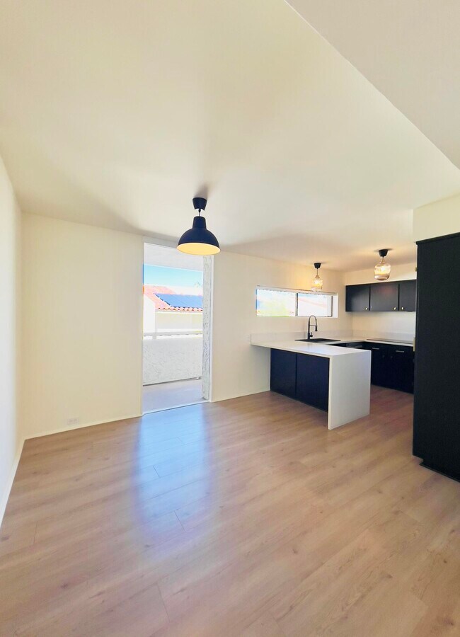 Photo - 251 E La Verne Way Unit F