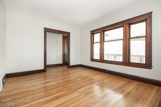 Photo - 1295 Jackson Ave