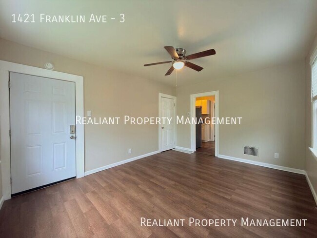 Photo - 1421 Franklin Ave Unidad 3