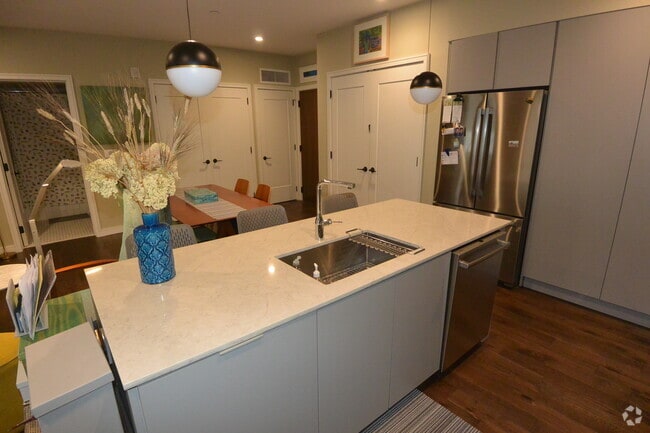 Building Photo - 45 Burnett St Unit 201 Rental