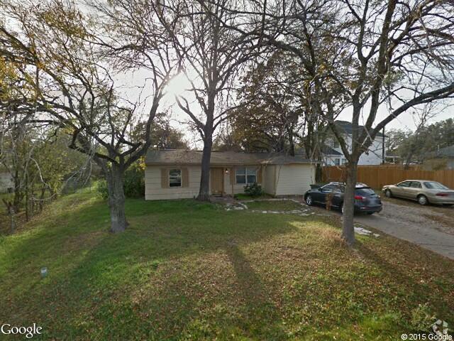 Building Photo - Bryan - 3 bedroom / 3 bath -large back yar... Rental