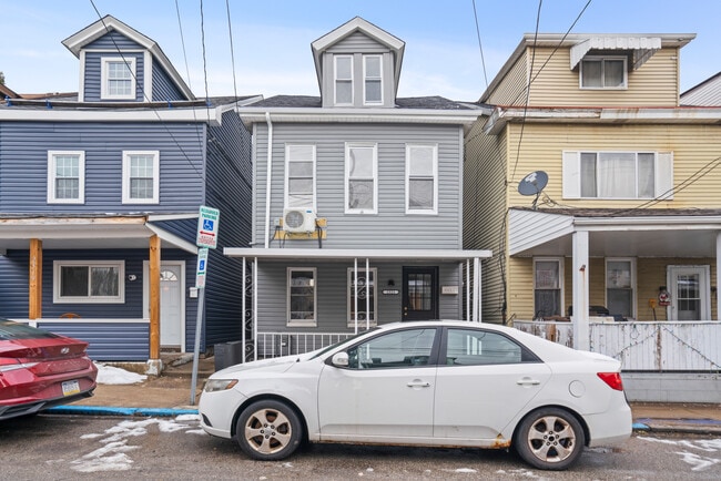 Photo - 2321 Spring St