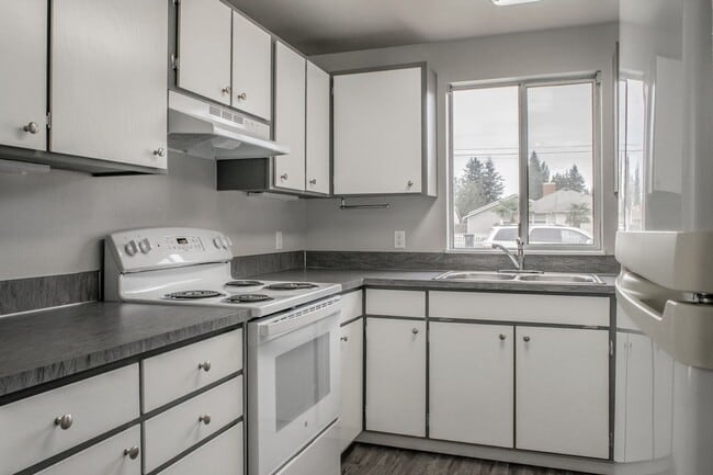 Photo - 7019-RLProperties Unit B