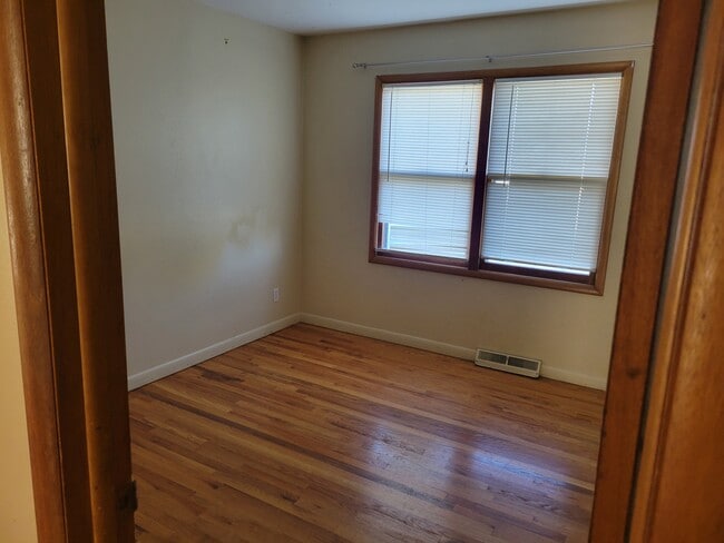 Photo - 819 Beattie Cir