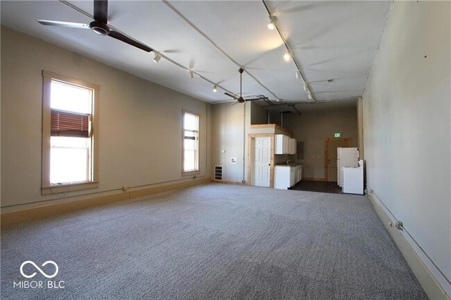 Photo - 101 S Main St