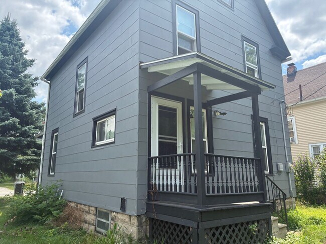 Photo - 118 Floral Ct