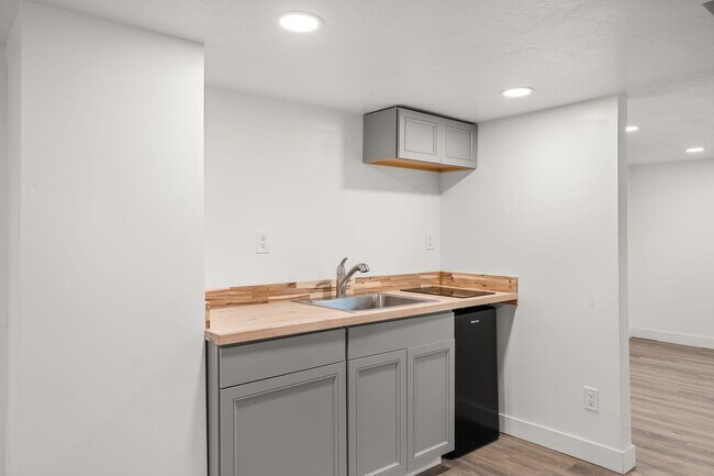 Photo - 2624 W 8th Ave Unit B
