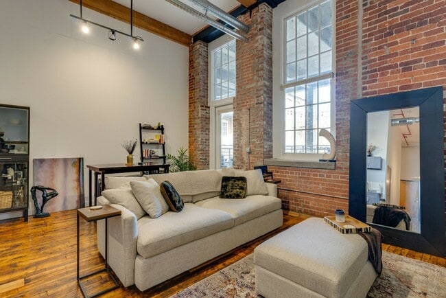 Building Photo - Amazing Germantown Loft in Historic Werthan Mills Lofts!