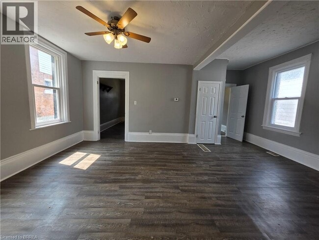 Photo - 109 Sydenham St