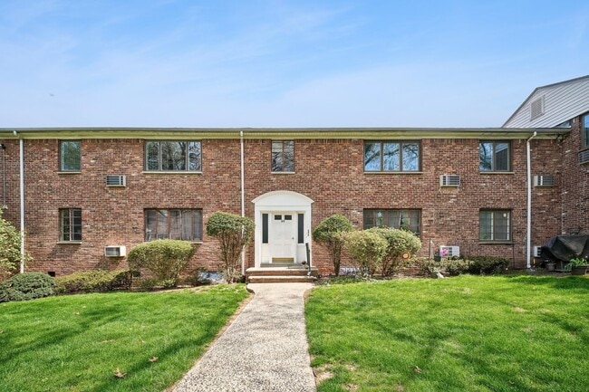 Building Photo - 69B Troy Dr Unit 9