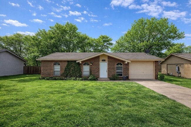 Building Photo - Charming Single-Story Home Near Parks and Recreation in Cedar Hill