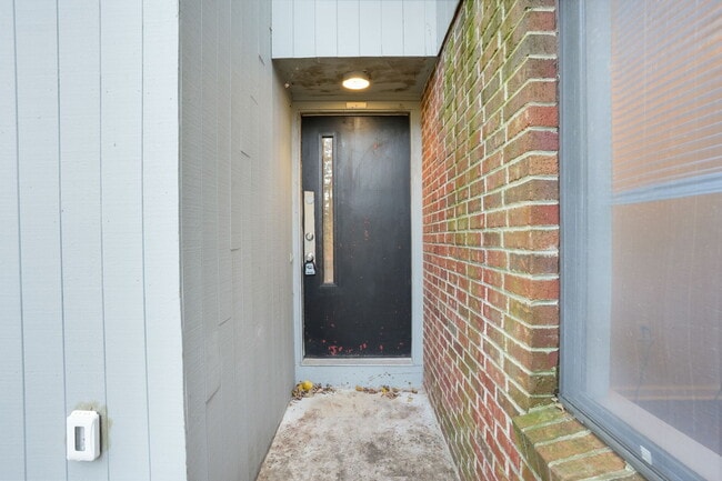 Photo - 622 Main St Unit 8