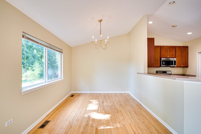 Photo - 3147 Saganashkee Ln