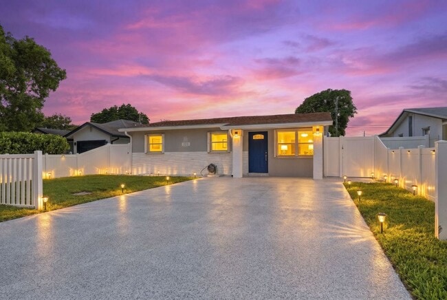 128 NW 10th Ave