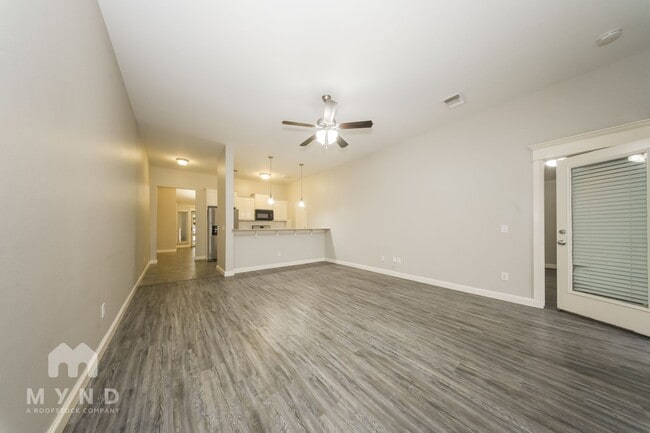 Photo - 1013 Merlin Dr