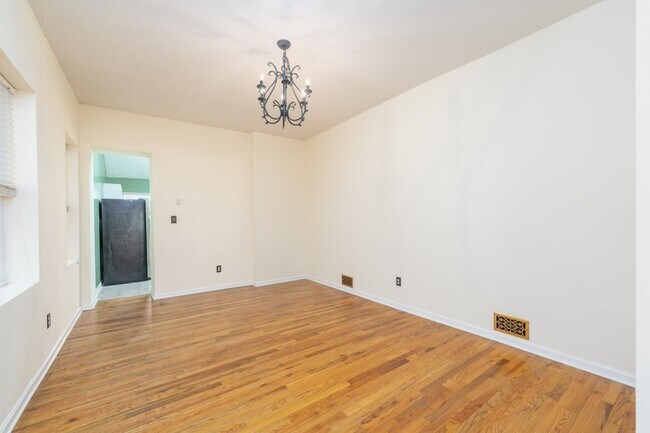 Photo - 1202 S Clinton St