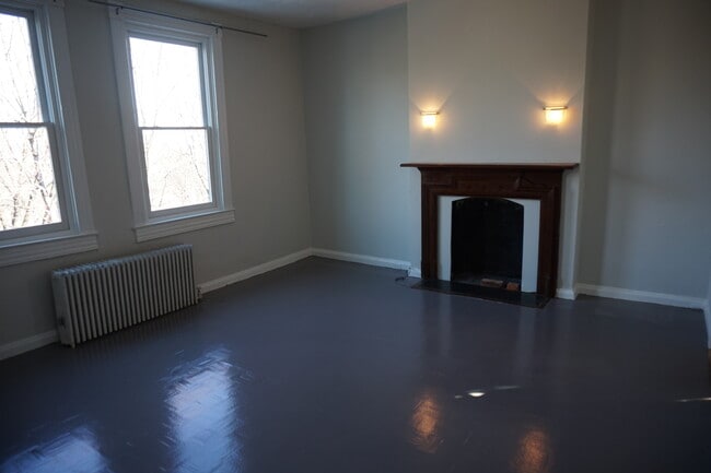 Photo - 1918 Mount Royal Ter Unit 3