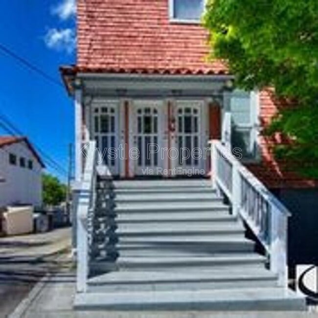 Building Photo - 1117 Sutter St Unit B