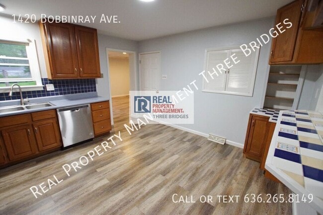 Photo - 1420 Bobbinray Ave