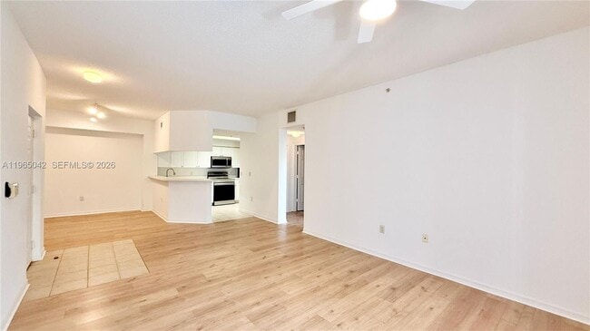 Photo - 2728 Anzio Ct Unidad 308