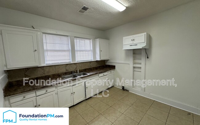 Photo - 914 Garland St