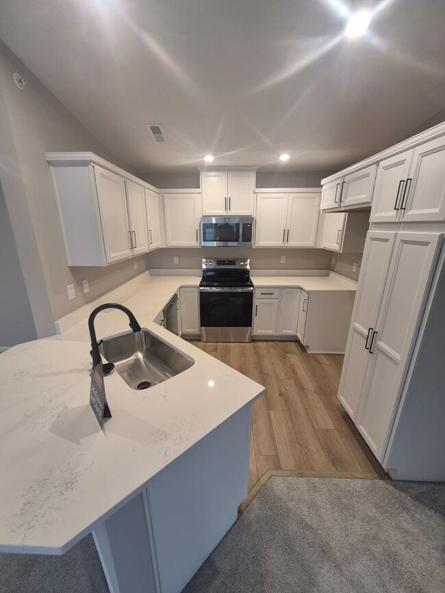 Photo - 568 Foxhill Dr