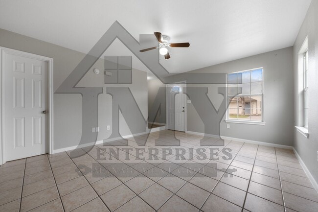 Photo - 815 Cravens St Unidad Cravens Place F2