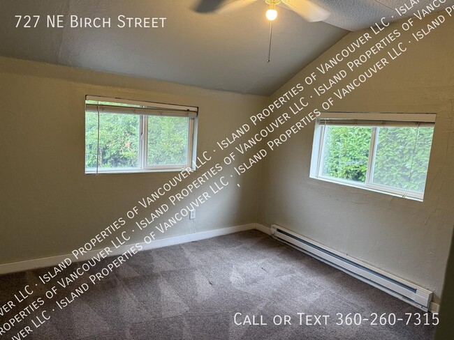 Photo - 727 NE Birch St
