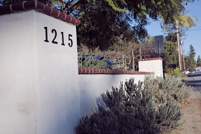 Photo - 1215 Altamead Dr