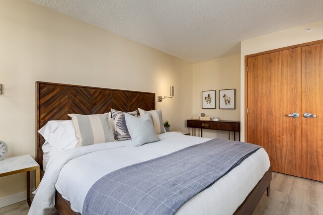 Photo - The International