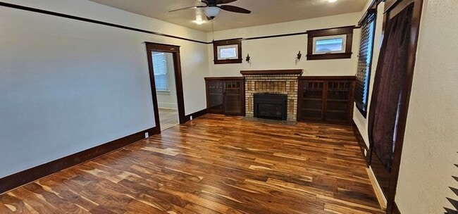 Photo - 2 bed 1 bath plus office/Den room, Downtown Reno, UNR. Duplex FOR RENT!