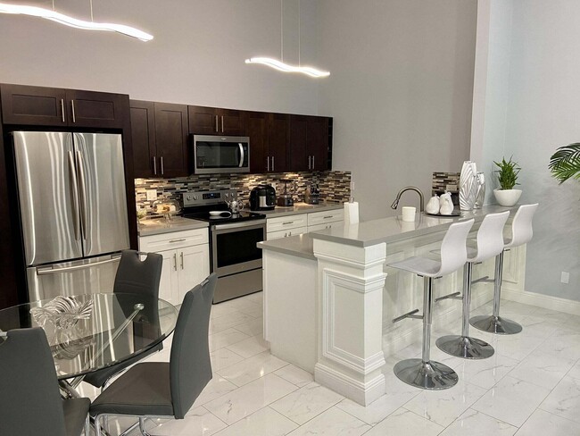 Photo - 1031 Summit Pl Cir