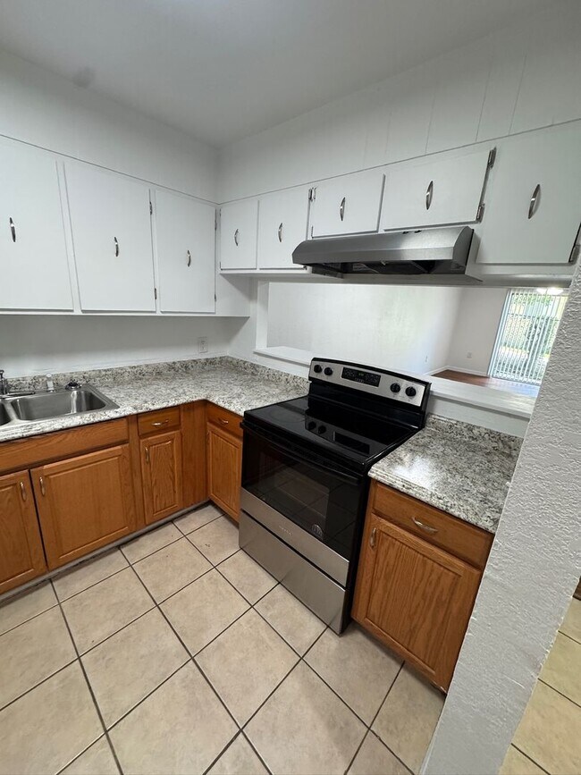 Photo - 1718 NE 3rd St
